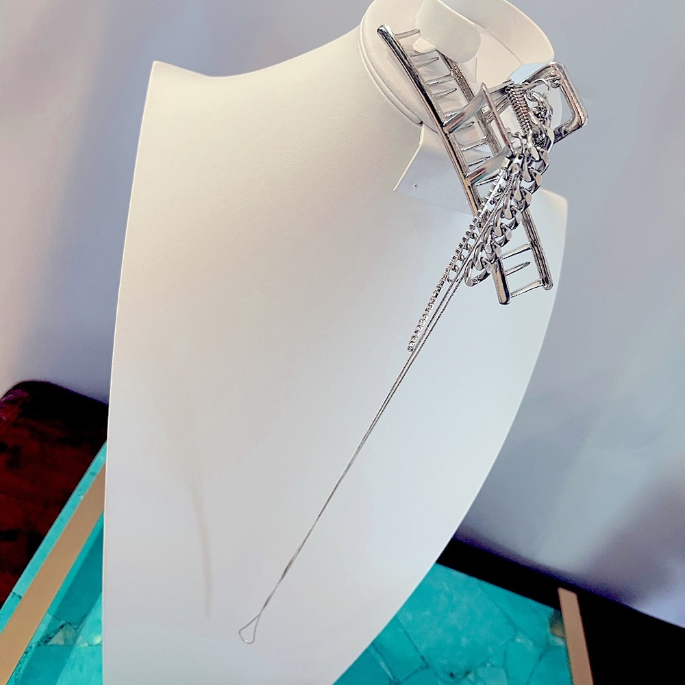 Silvery Moondrop Hairclip